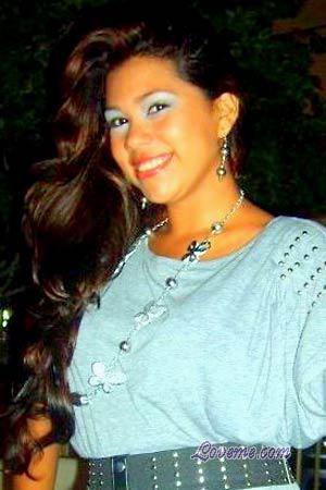 126023 - Laura Age: 32 - Colombia